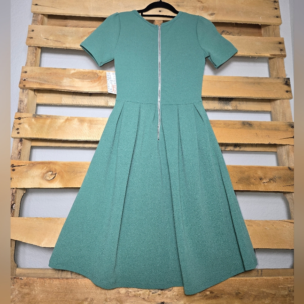 Elegant Green Dress Size:XS - Picture 2 of 5